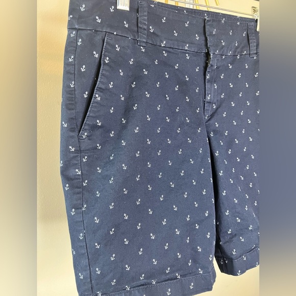 J Crew nautical Navy blue anchor cotton preppy Bermuda shorts. Size 8 - Picture 3 of 7